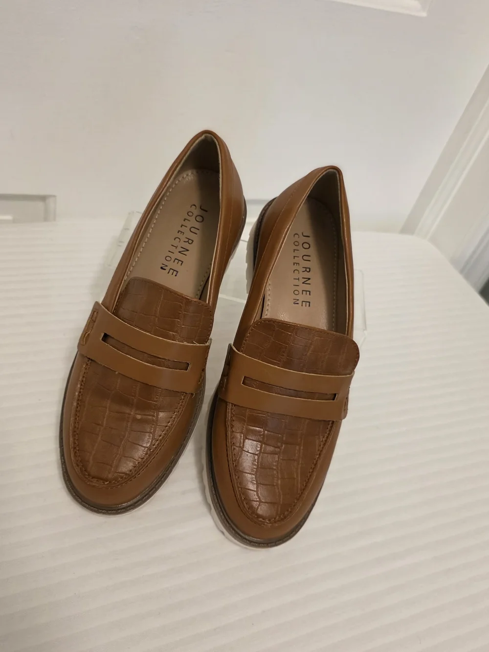 Journee Collection Kenly Penny Loafers Size 7W, Business Casual Lug Sole